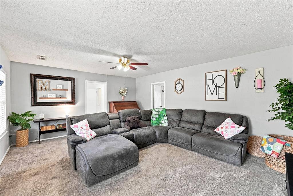 411 W 3rd Street, Maypearl, TX 76064 411 W 3rd Street, Maypearl, TX 76064