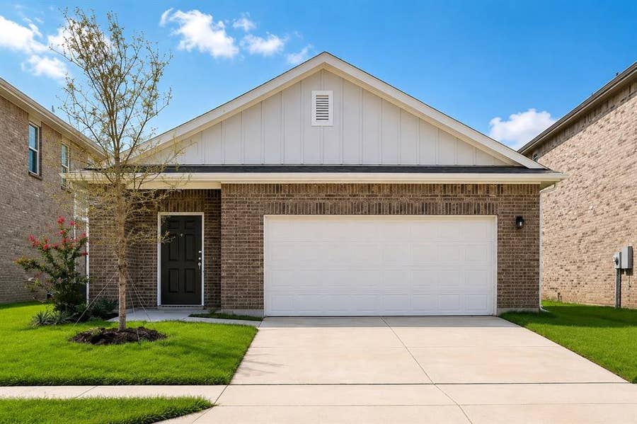 Property photo for 5925 Sahara Drive, Forney, TX