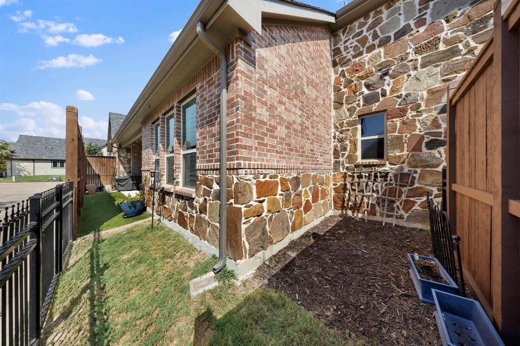 8613 Shallowford Lane, McKinney, TX 75070 8613 Shallowford Lane, McKinney, TX 75070