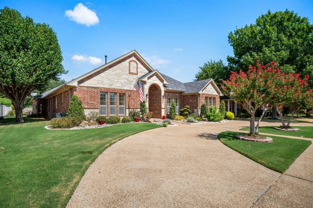 811 Amherst Drive, Waxahachie, TX 75165 811 Amherst Drive, Waxahachie, TX 75165