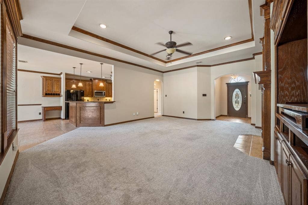 811 Amherst Drive, Waxahachie, TX 75165 811 Amherst Drive, Waxahachie, TX 75165