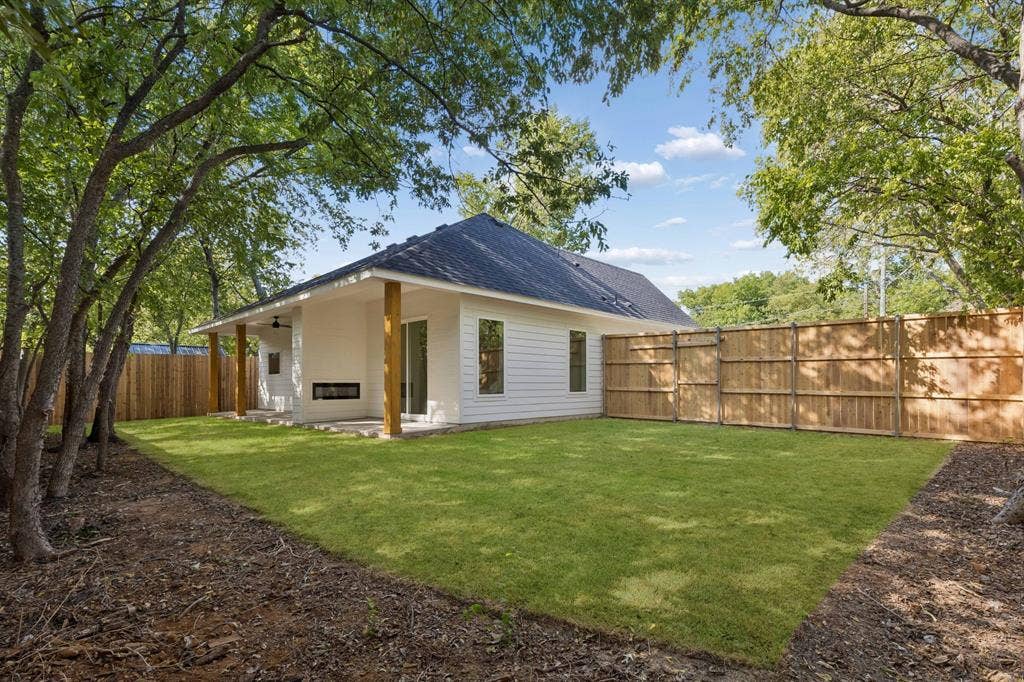 202 Rosa Street, Waxahachie, TX 75165 202 Rosa Street, Waxahachie, TX 75165