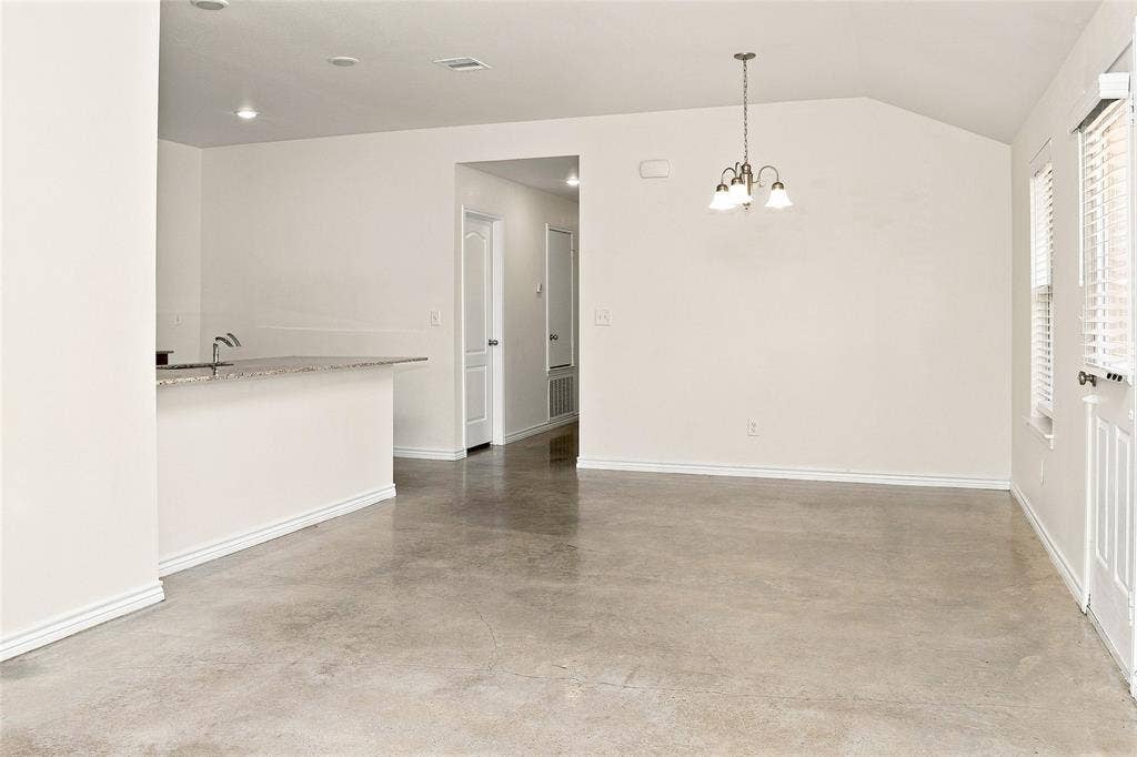 6015 Amelia Earhart Boulevard, #B, Killeen, TX 76543 6015 Amelia Earhart Boulevard, #B, Killeen, TX 76543