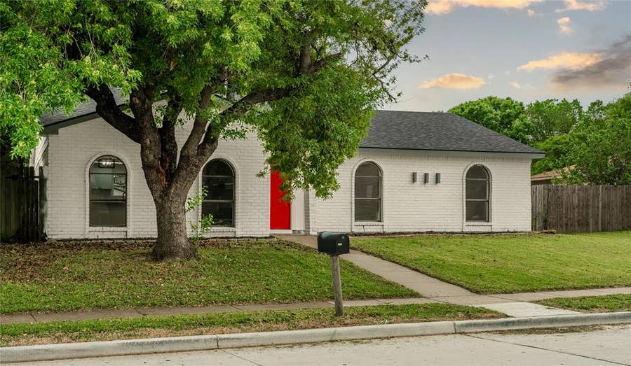 Property photo for 2009 Clark Trail, Grand Prairie, TX