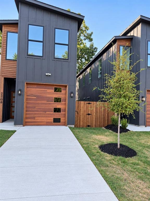 Property photo for 2208 Dyson Street, Dallas, TX