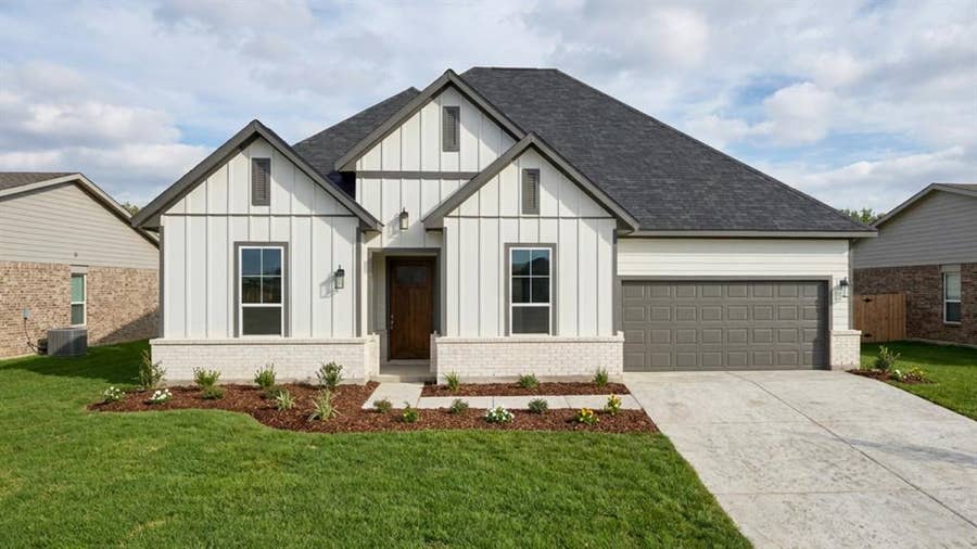 Property photo for 1625 Briscoe Drive, Benbrook, TX