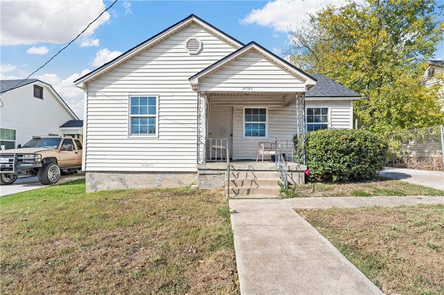 Property photo for 2021 Gurley Avenue, Waco, TX