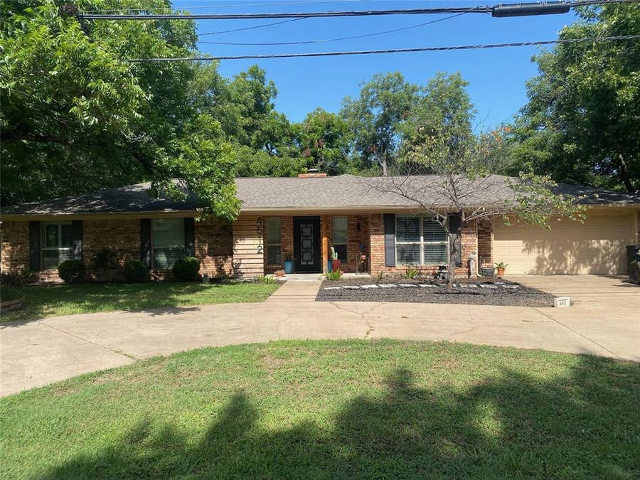 Property photo for 4512 Cimmaron Trail, De Cordova, TX