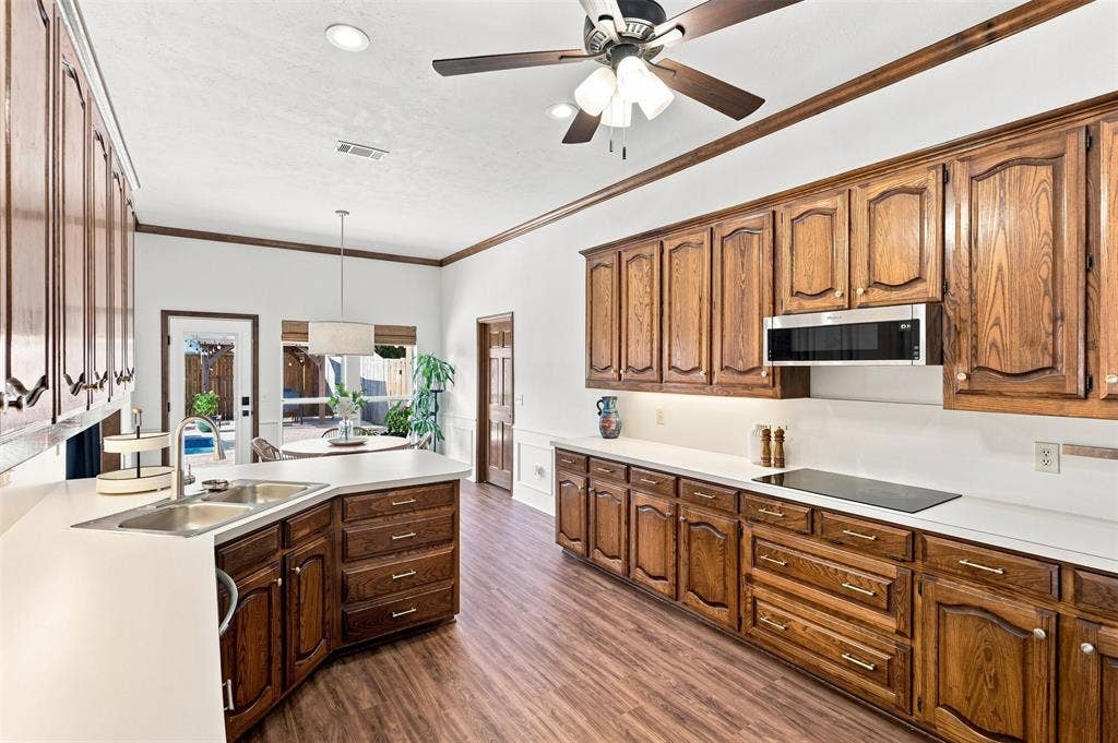 2416 Redfield Drive, Plano, TX 75025