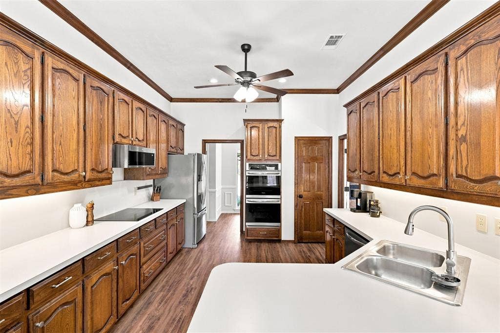 2416 Redfield Drive, Plano, TX 75025