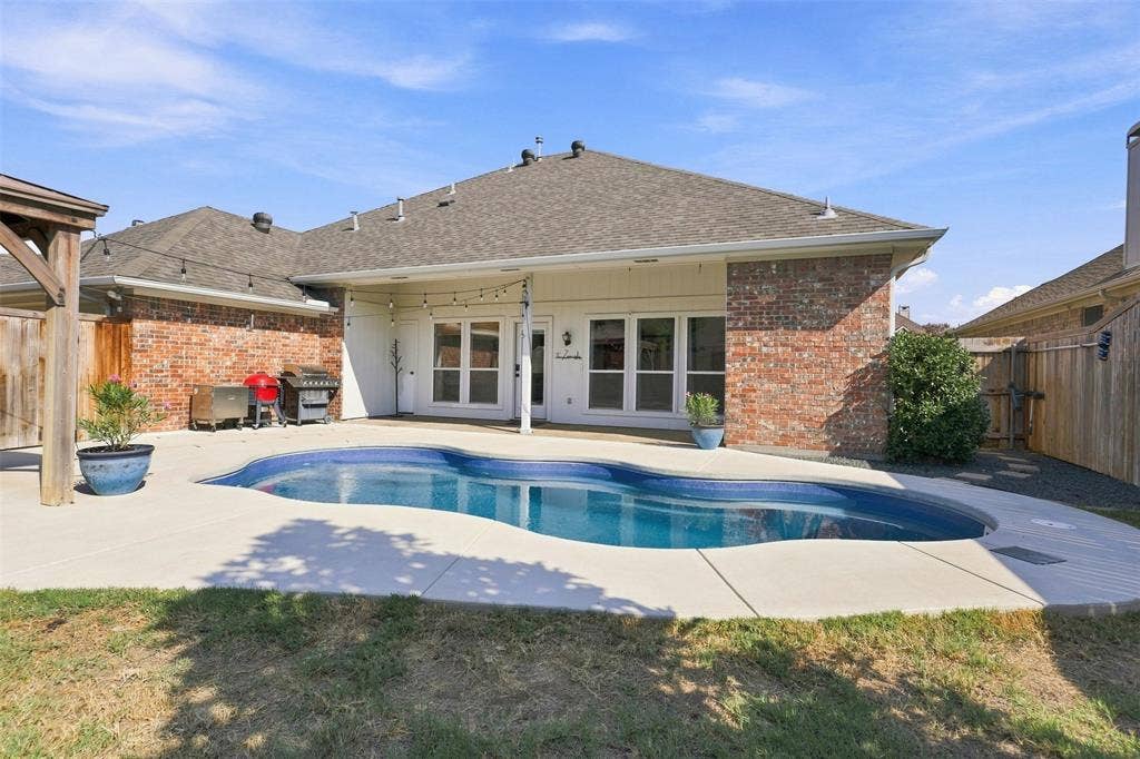 2416 Redfield Drive, Plano, TX 75025