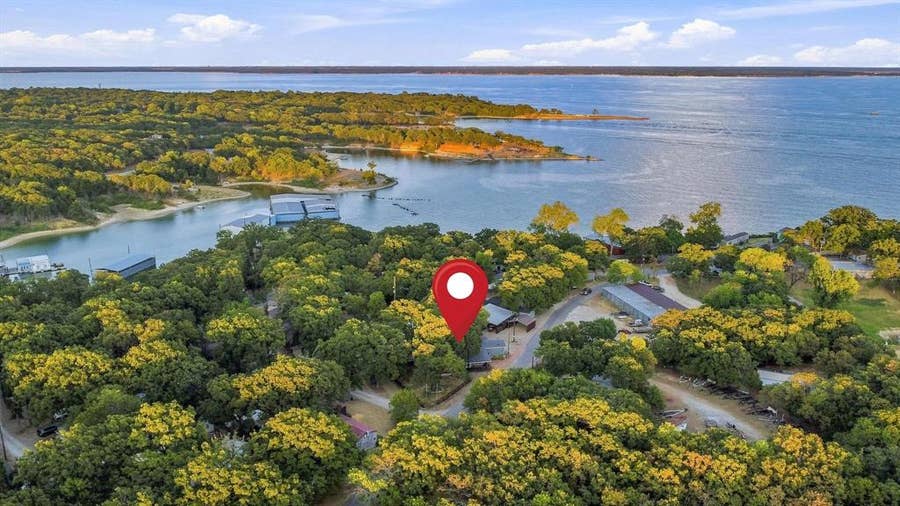 Property photo for 82 Outdrive Circle, Pottsboro, TX