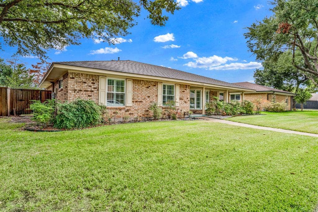 1606 Clear Point Drive, Garland, TX 75041 1606 Clear Point Drive, Garland, TX 75041