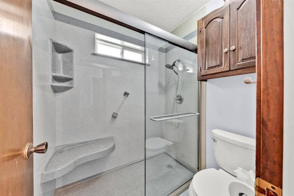 1606 Clear Point Drive, Garland, TX 75041 1606 Clear Point Drive, Garland, TX 75041