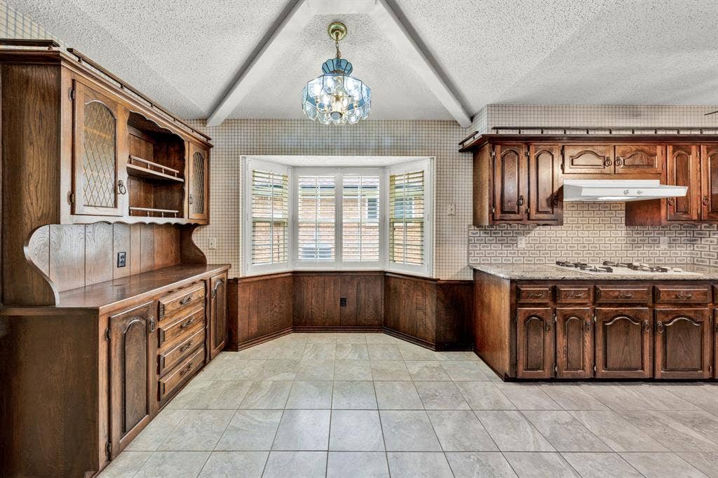 1606 Clear Point Drive, Garland, TX 75041 1606 Clear Point Drive, Garland, TX 75041