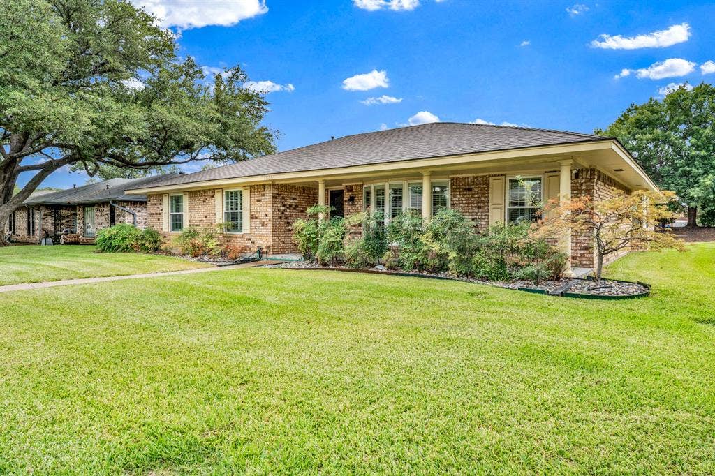 1606 Clear Point Drive, Garland, TX 75041 1606 Clear Point Drive, Garland, TX 75041