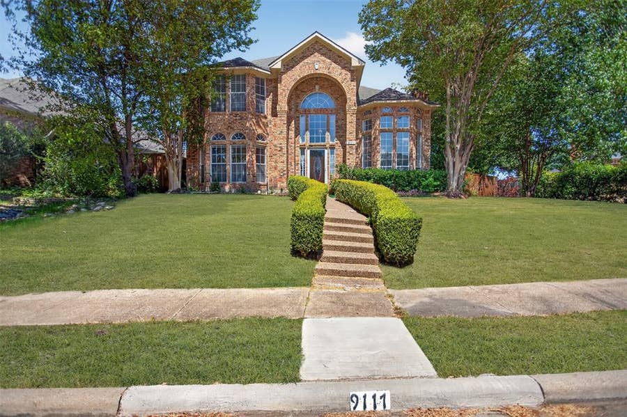 Property photo for 9117 Lakepointe Avenue, Rowlett, TX