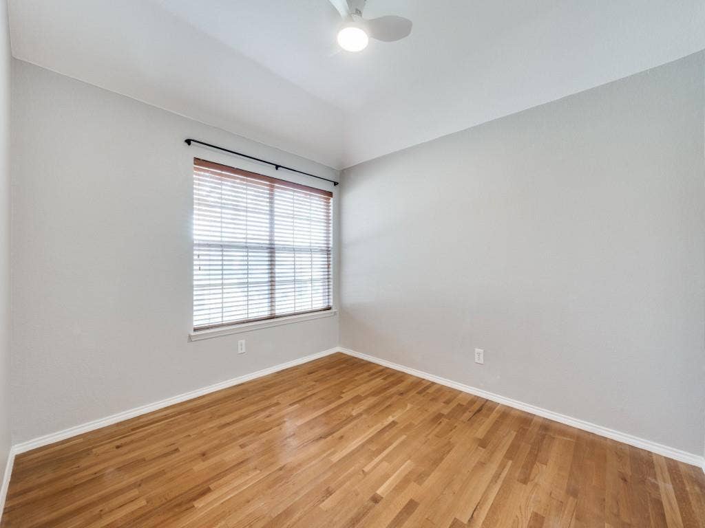 6551 Fairlawn Drive, Frisco, TX 75035 Secondary bedroom
