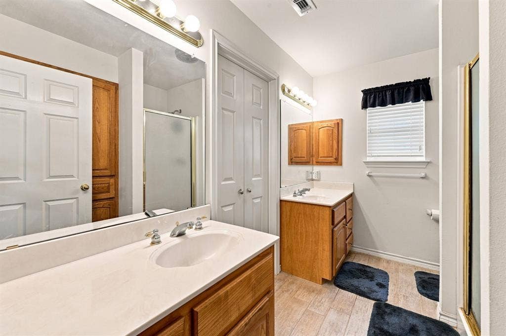 706 Georgetown Road, Ovilla, TX 75154