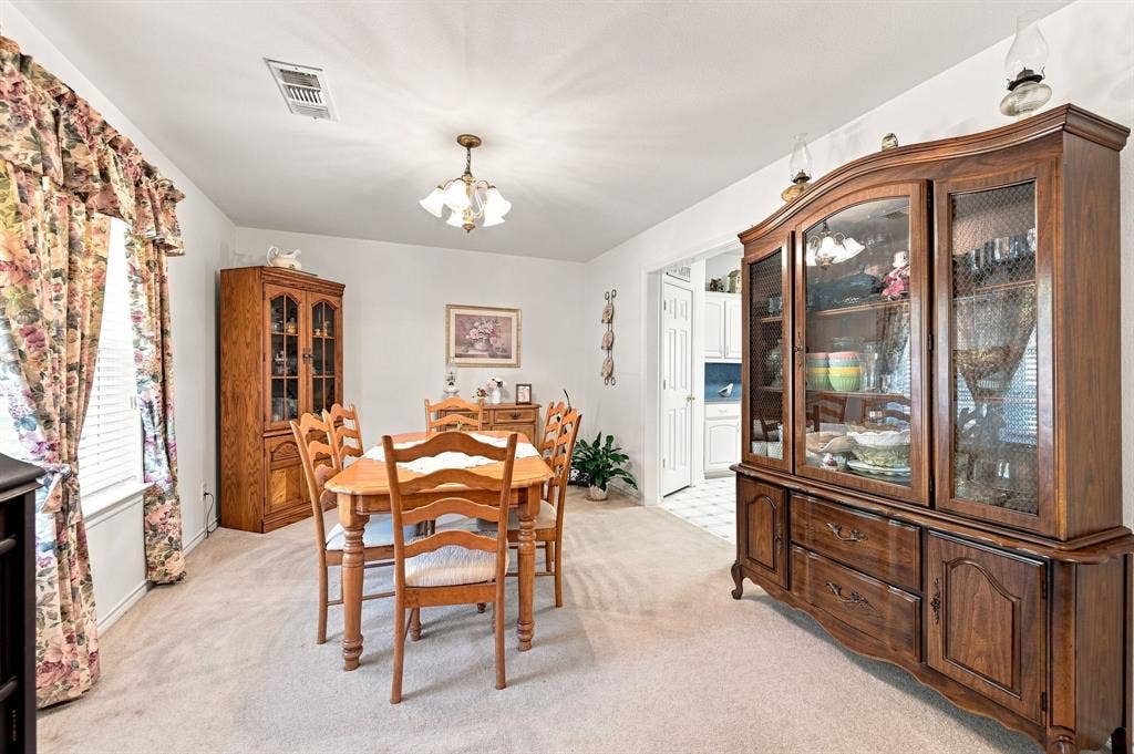 706 Georgetown Road, Ovilla, TX 75154