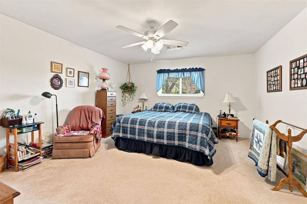 706 Georgetown Road, Ovilla, TX 75154