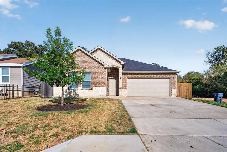 Property photo for 2517 Donalee Street, Fort Worth, TX
