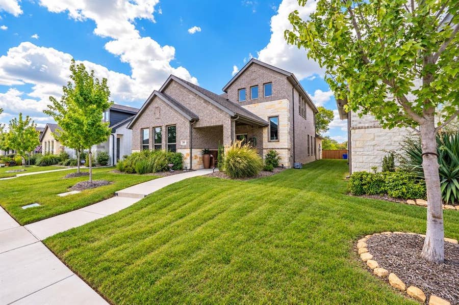 Property photo for 201 Foreman Drive, Midlothian, TX