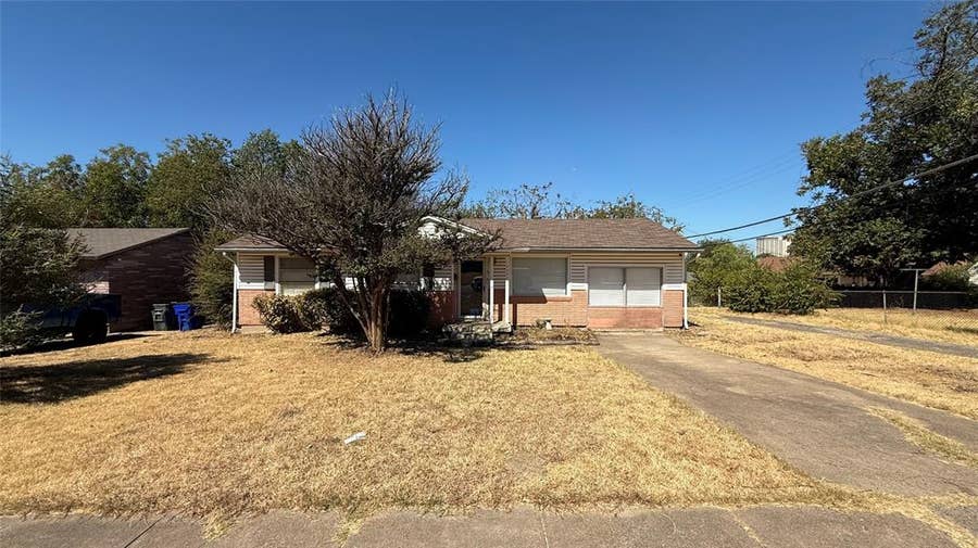 Property photo for 12225 Schroeder Road, Dallas, TX