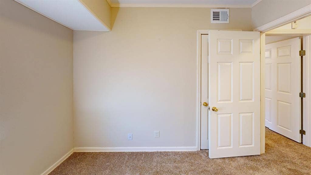 12225 Schroeder Road, Dallas, TX 75243