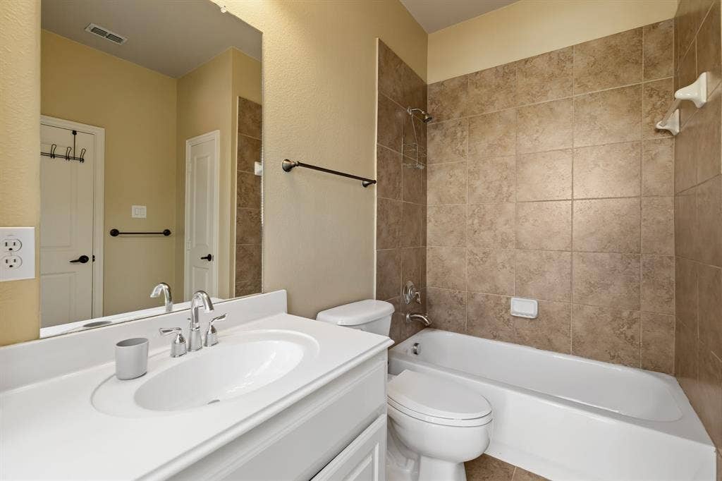 8340 Library Street, Frisco, TX 75034 8340 Library Street, Frisco, TX 75034