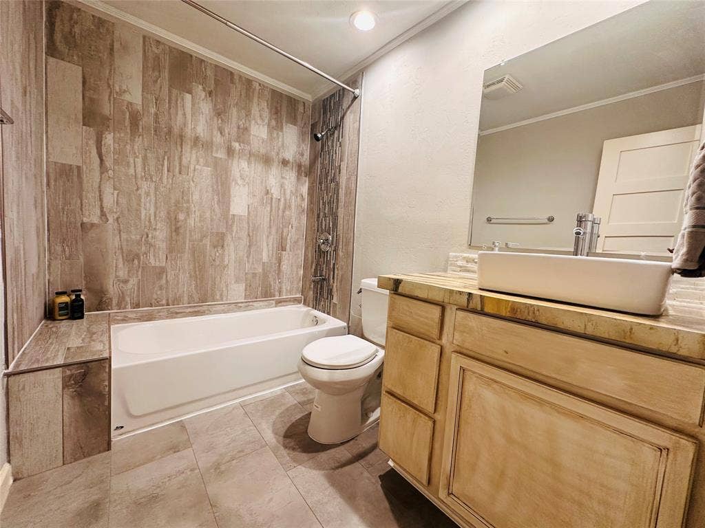 1533 W Spring Creek Parkway, Plano, TX 75023