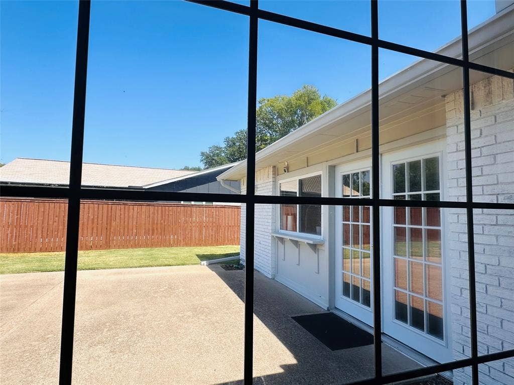 1533 W Spring Creek Parkway, Plano, TX 75023