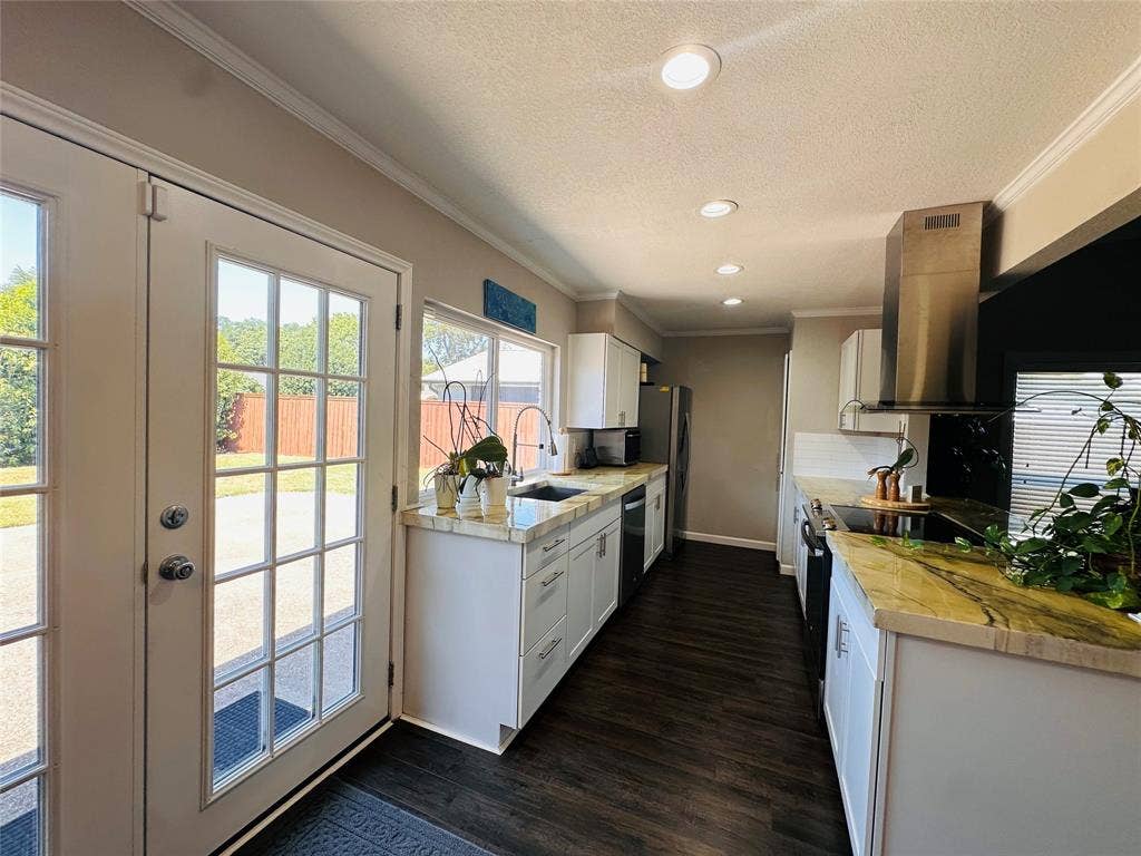 1533 W Spring Creek Parkway, Plano, TX 75023
