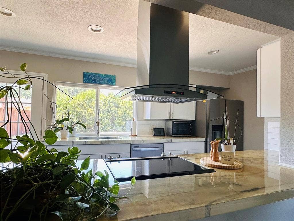 1533 W Spring Creek Parkway, Plano, TX 75023