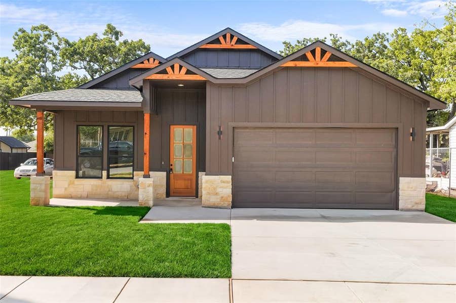 Property photo for 4918 Sunshine Drive, Fort Worth, TX