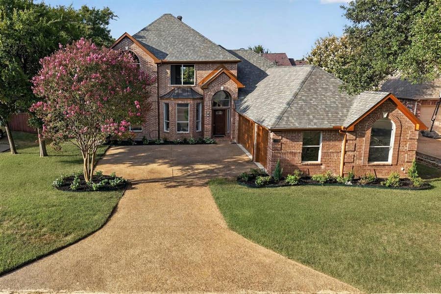 Property photo for 3309 Shadow Wood Circle, Highland Village, TX