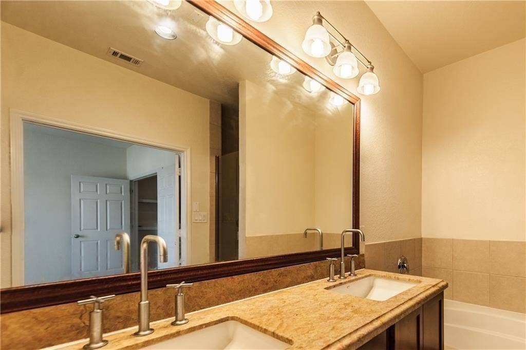 2012 Azure Pointe, Richardson, TX 75080 2012 Azure Pointe, Richardson, TX 75080