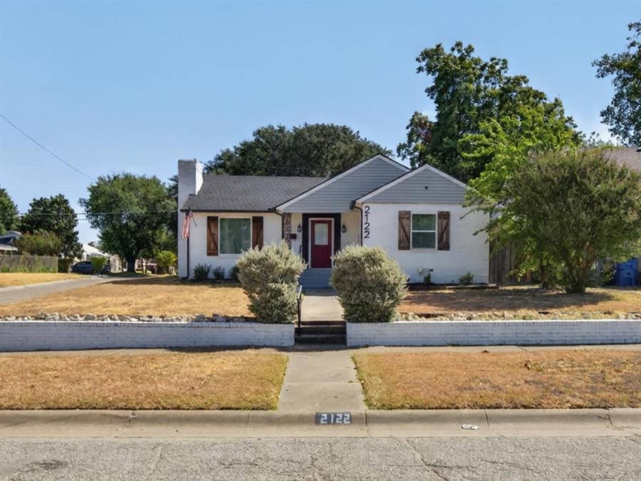 Property photo for 2122 Berwick Avenue, Dallas, TX