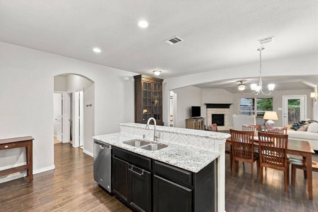 2008 Rosebury Lane, Forney, TX 75126