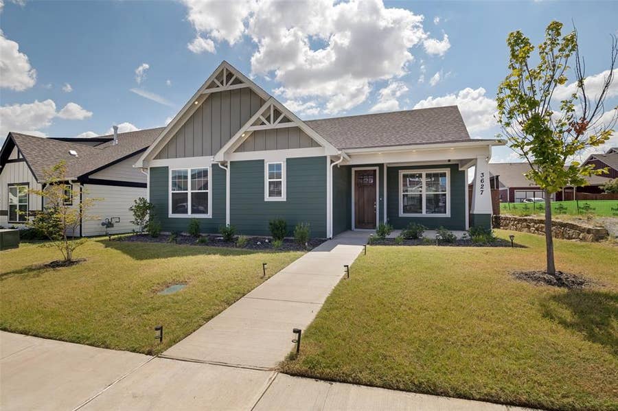 Property photo for 3627 William Court, Grand Prairie, TX