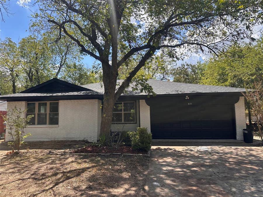 Property photo for 819 W State Street, Terrell, TX