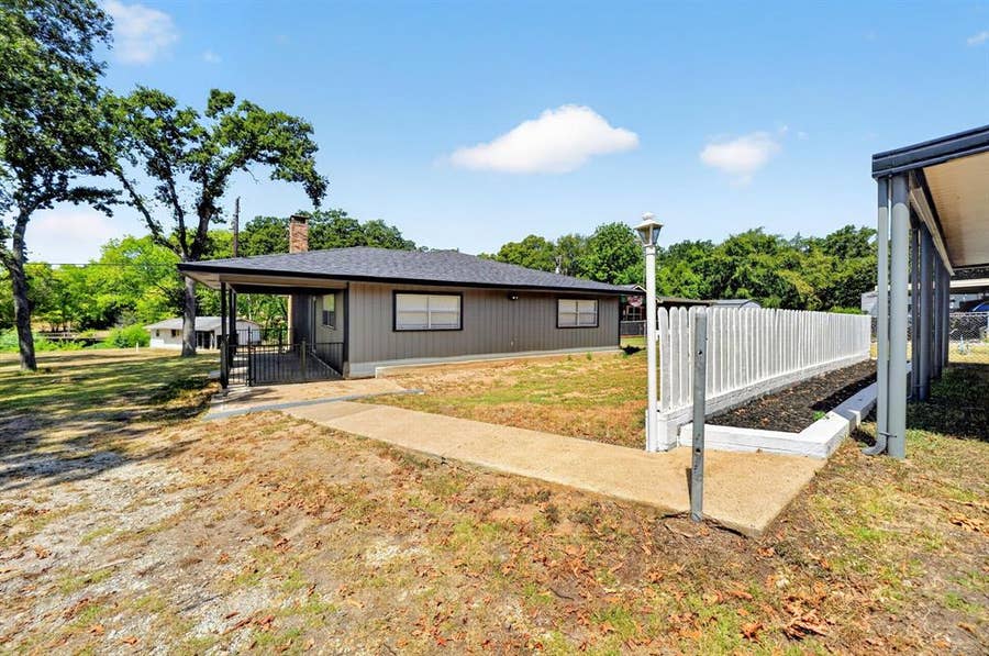 Property photo for 9458 Lakeland Loop, Quinlan, TX