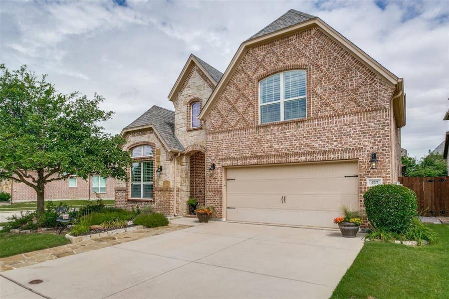 Property photo for 417 Chestnut Lane, Roanoke, TX