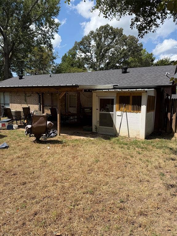 408 Hillcreek Drive, Whitehouse, TX 75791 Covered patio with green house shed