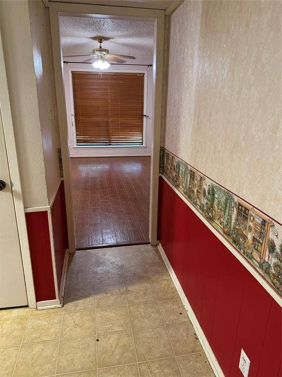 408 Hillcreek Drive, Whitehouse, TX 75791 Doorway from eat-in area to living room.