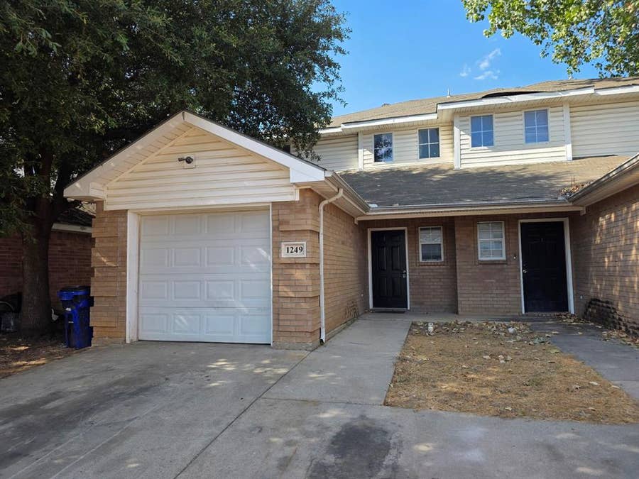 Property photo for 1249 Village Garden Drive, Azle, TX