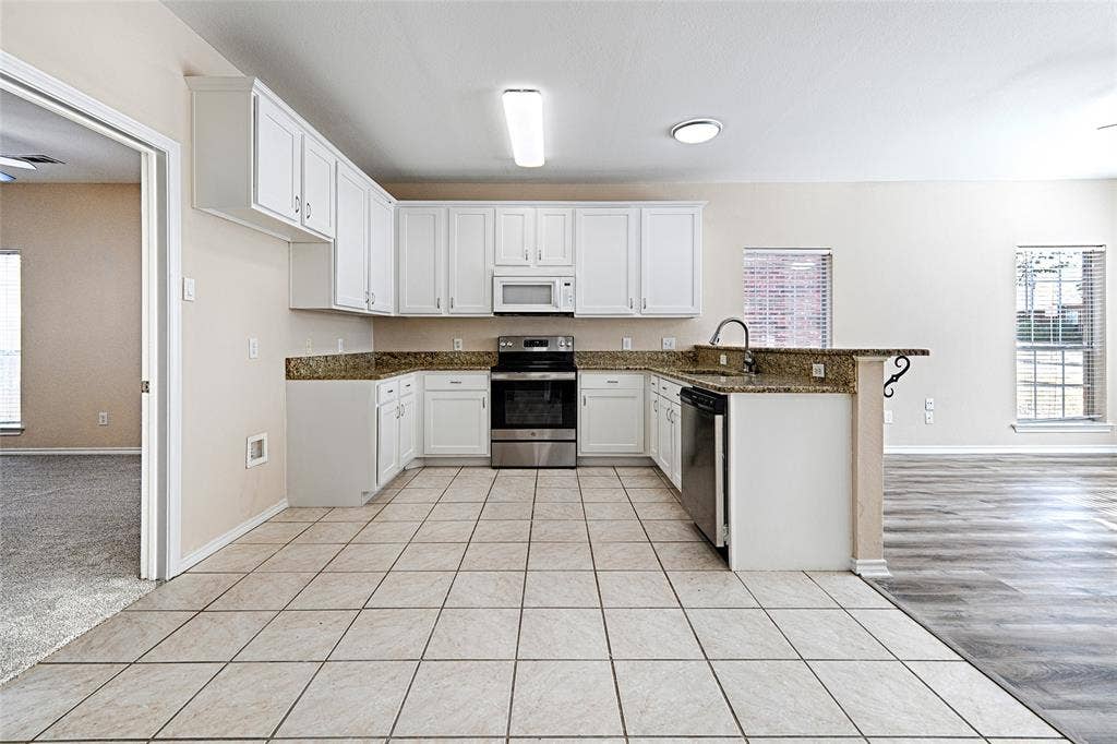 8659 Holly Street, Frisco, TX 75034 8661 Holly Dining area