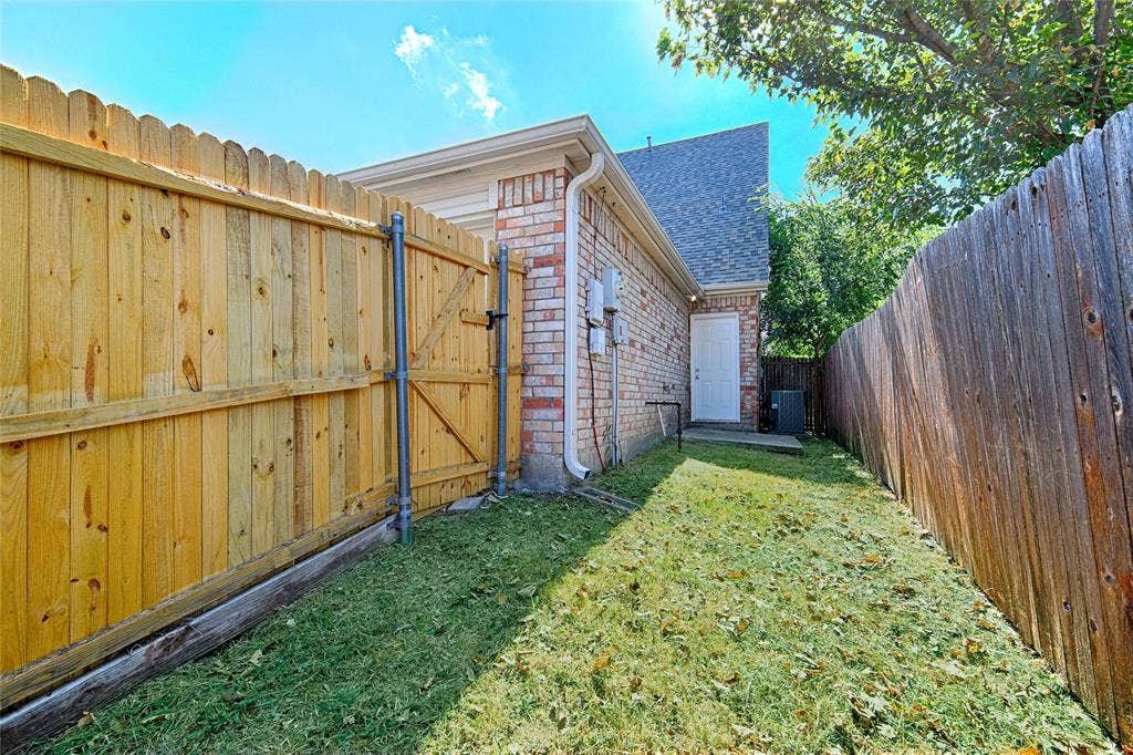 8659 Holly Street, Frisco, TX 75034 8659 Holly Street, Frisco, TX 75034