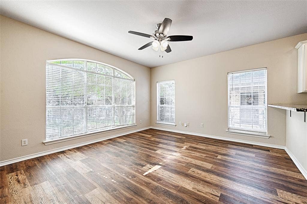 8659 Holly Street, Frisco, TX 75034 8659 Holly Livingroom