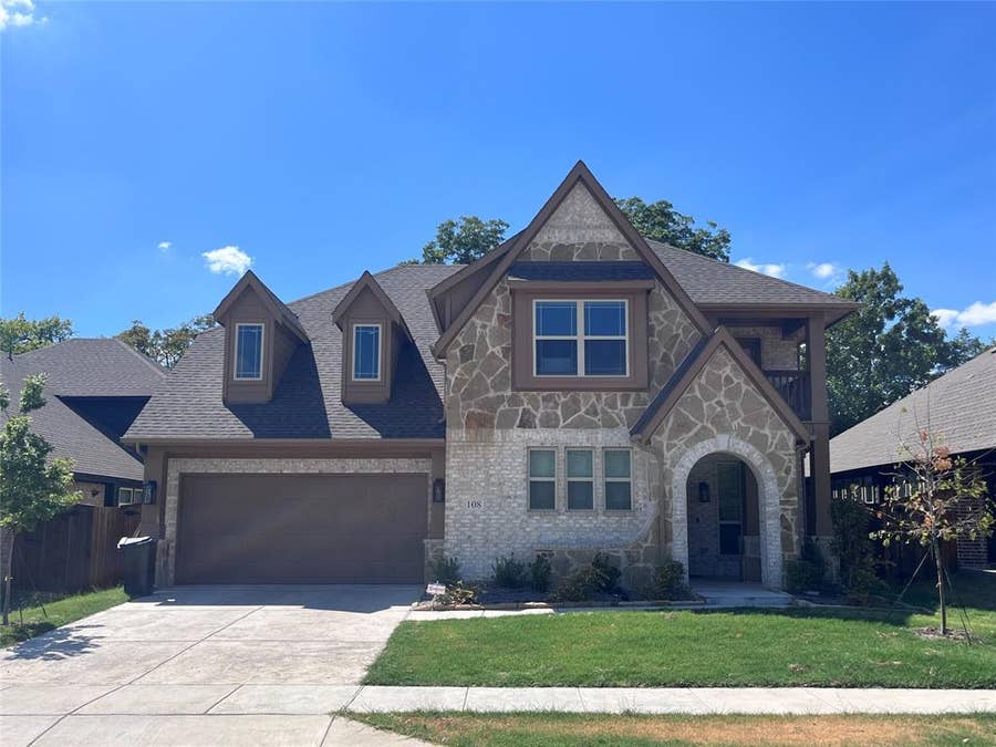 Property photo for 108 Saddlewood Trail, Commerce, TX